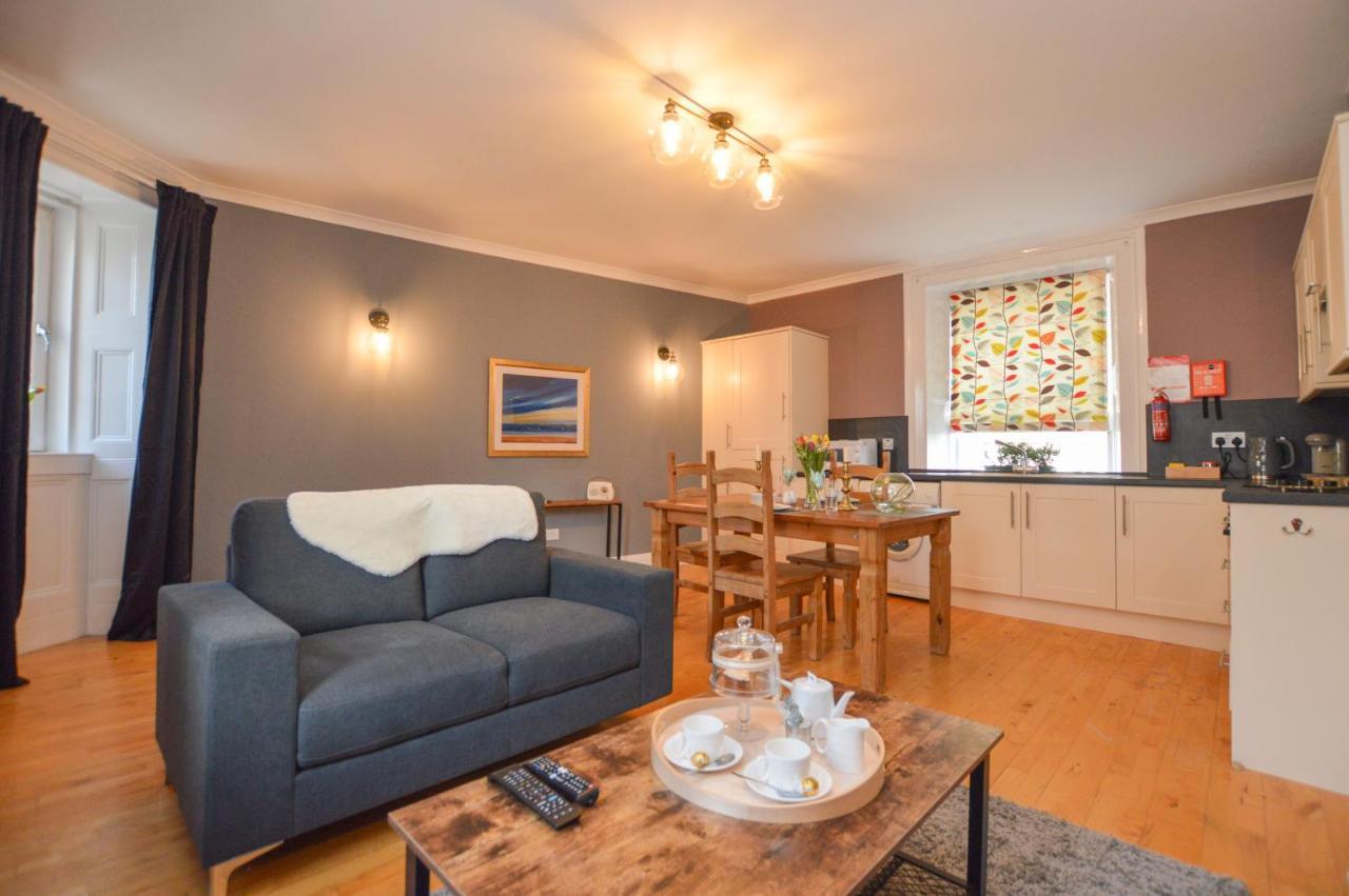 The Gallery Apartment - Oban Town Centre Apartment, Walkable To Ferry Terminal Exterior photo
